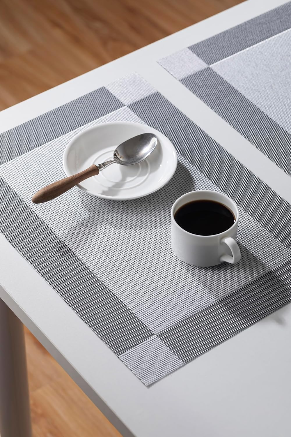 LEXMORE PlaceMats Set of 12 Vinyl/Plastic Woven Place Mats for Kitchen Table Indoor/Outdoor
