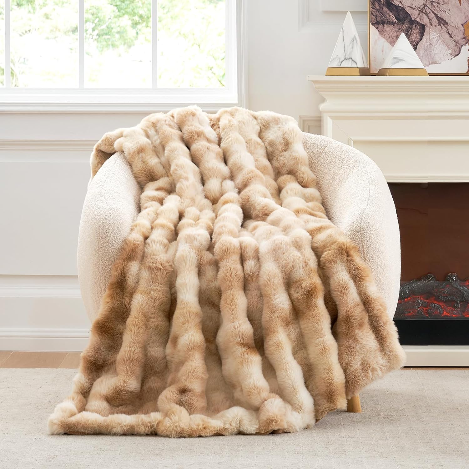 Cozy Bliss Faux Fur Throw Blanket for Couch, Fuzzy Soft Plush Thick Bubble Blanket for Sofa Bedroom