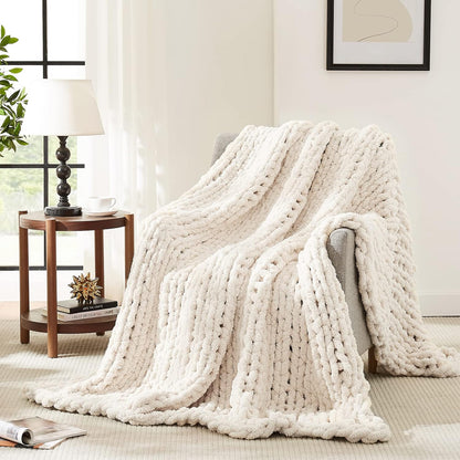 L'AGRATY Chunky Knit Blanket Throw,Soft Chenille Yarn Throw 50x60，Handmade Thick Cable Knit Crochet