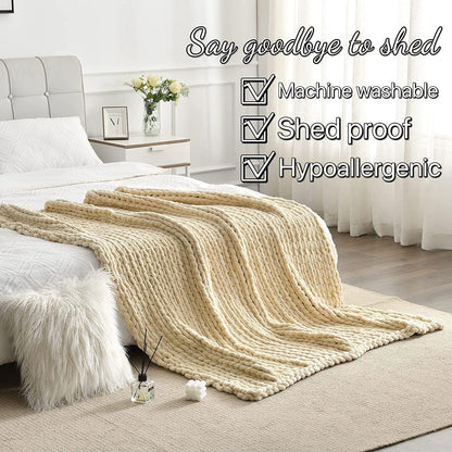 Maetoow Tighter Version Chenille Chunky Knit Blanket Throw （40×50 Inch）, Handmade Warm & Cozy