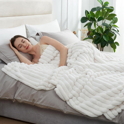 Amélie Home Faux Fur Throw Blanket for Couch, Cozy Fuzzy Fluffy Fur Luxurious Soft Striped Plush
