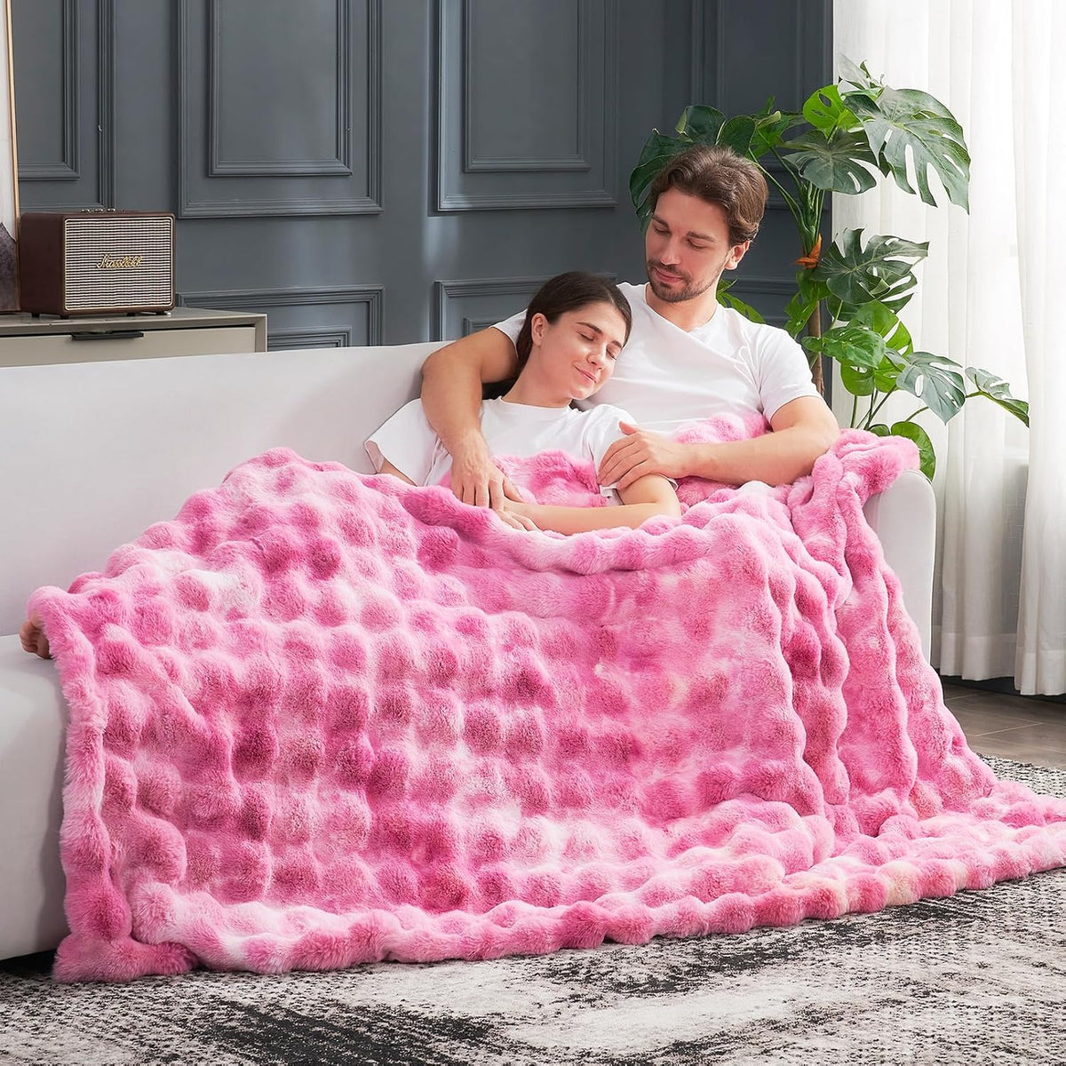 Cozy Bliss Faux Fur Throw Blanket for Couch, Fuzzy Soft Plush Thick Bubble Blanket for Sofa Bedroom