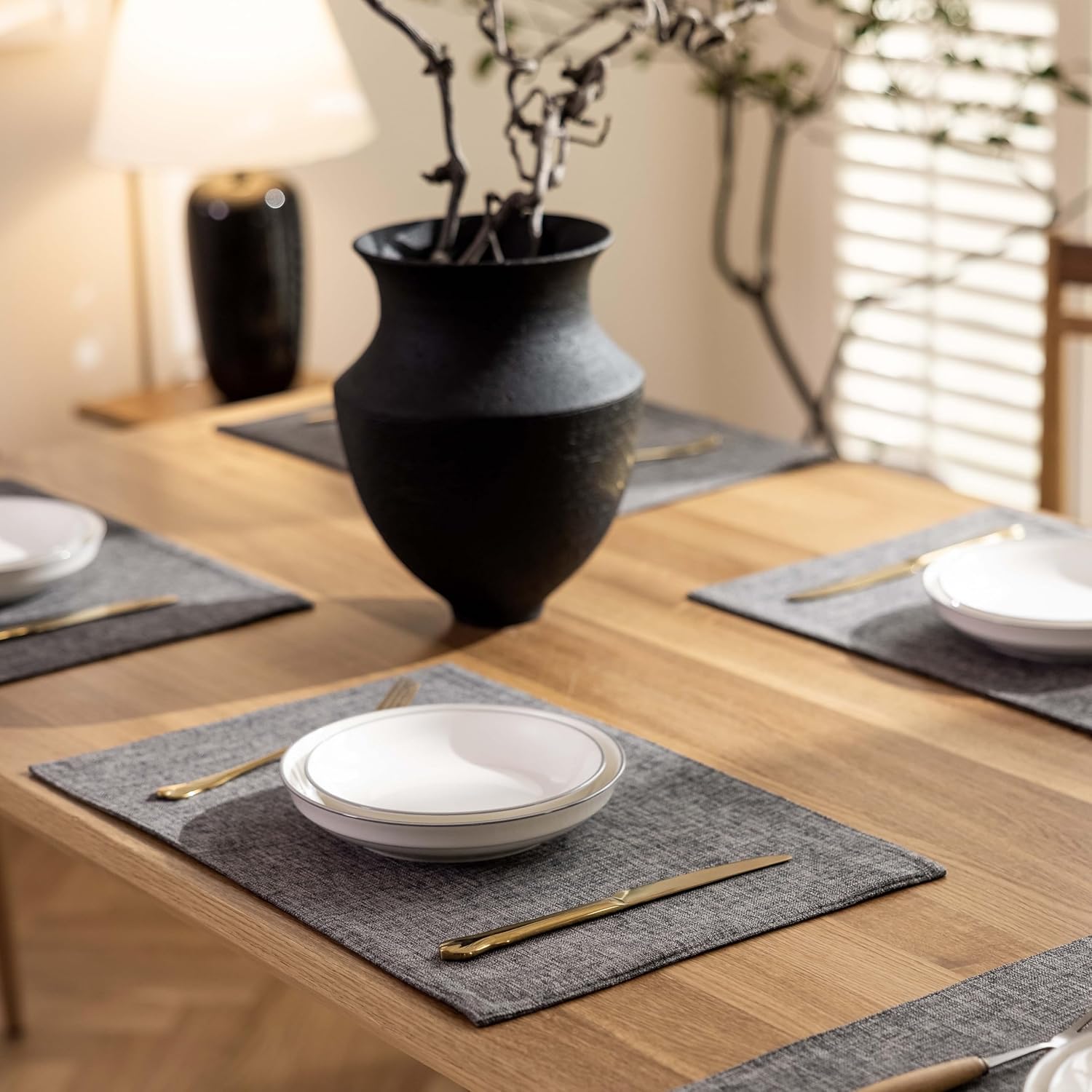 Demetex Placemats Table Mats Set of 4 Heat Resistant Washable Cloth Place Mats for Dining Table