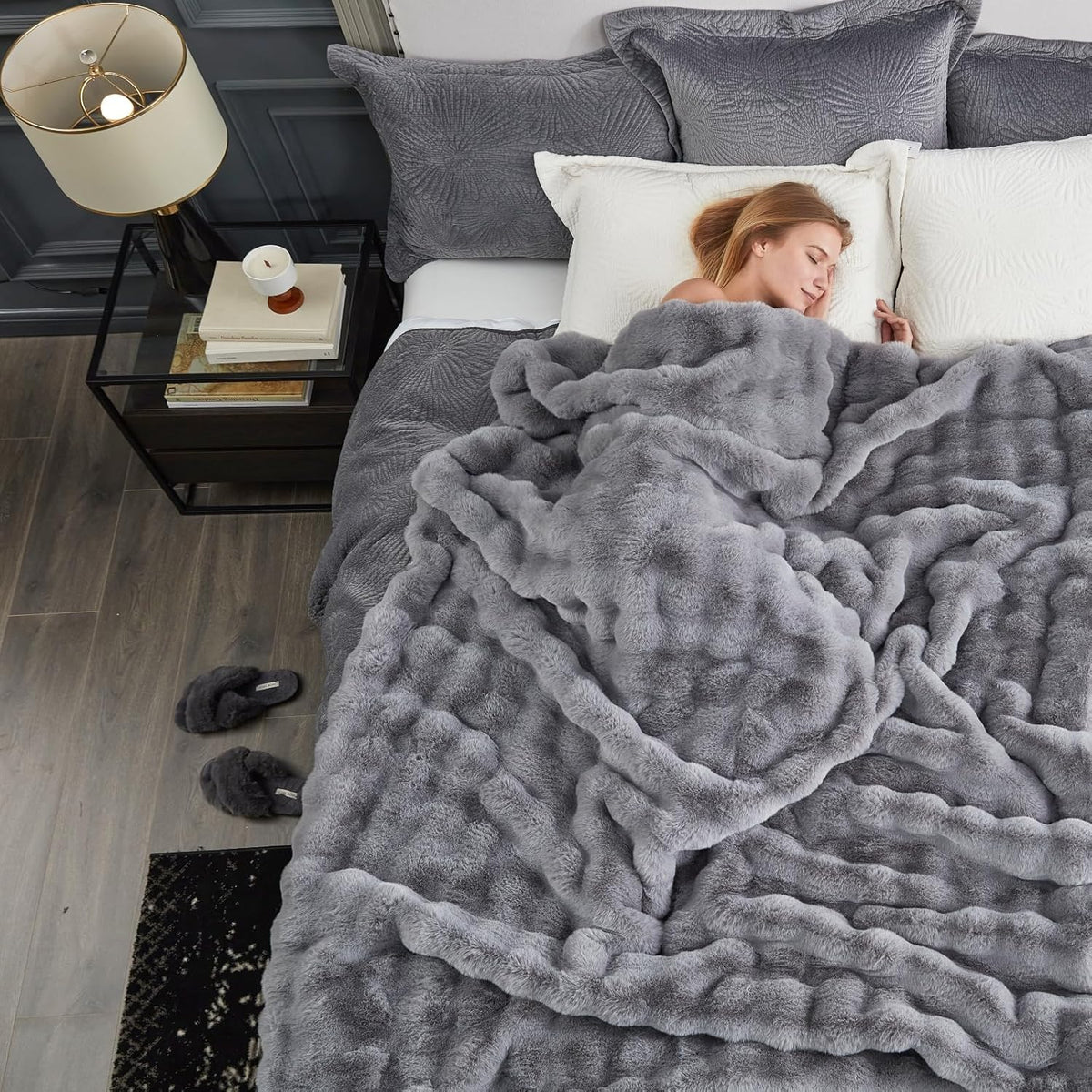 Cozy Bliss Faux Fur Throw Blanket for Couch, Fuzzy Soft Plush Thick Bubble Blanket for Sofa Bedroom