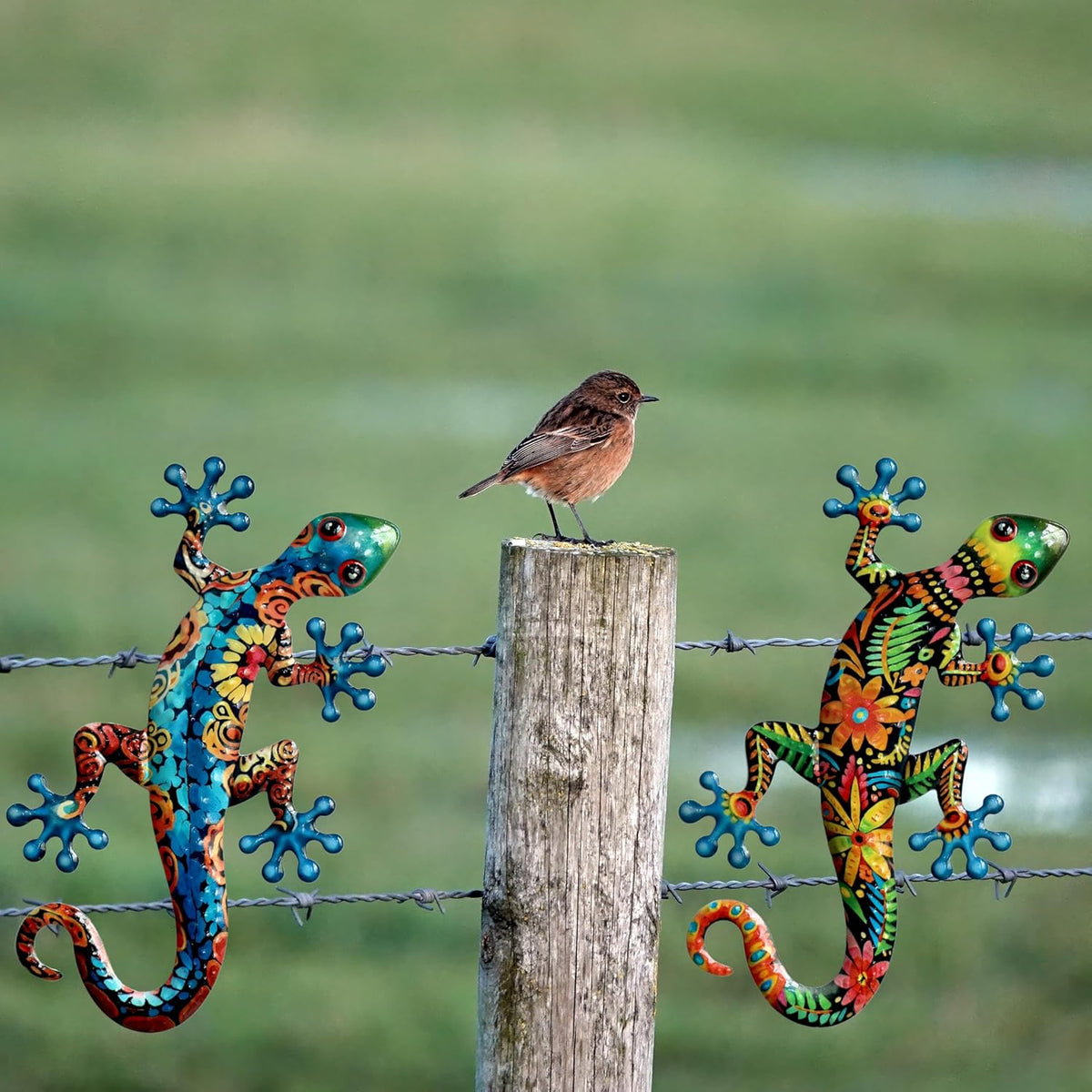 Metal Gecko Wall Art Outdoor Fence Decor Lizards Wall Decoration 2 Pack Suitable for Hanging in