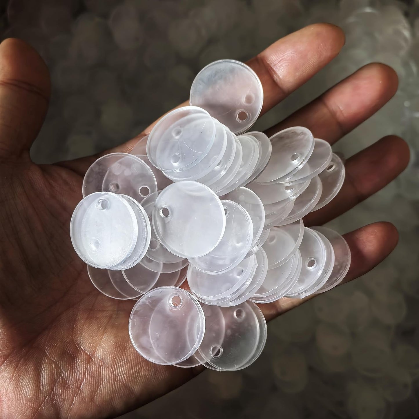 100pcs with Holes 1inch Blank Mini Acrylic Round Sheets, 2mm Thick Clear Circular Blank Tags for
