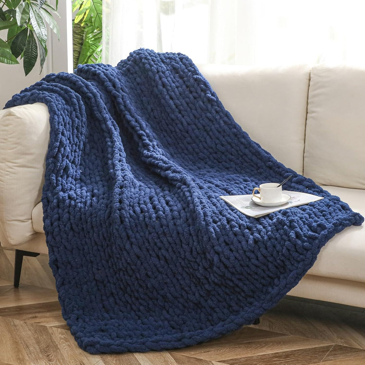 WESHIONGOO Chunky Knit Blanket Throw 50"×60" Knitted Throw Blankets for Couch Bed Fluffy Soft