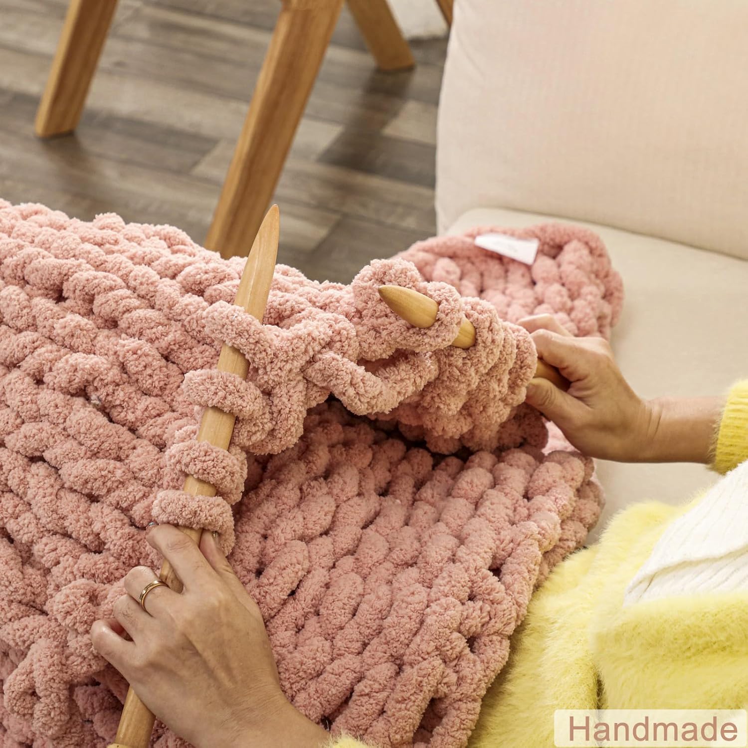 WESHIONGOO Chunky Knit Blanket Throw 50"×60" Knitted Throw Blankets for Couch Bed Fluffy Soft