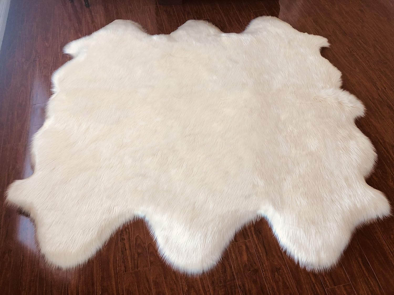 LAMBZY Faux Sheepskin Hypoallergenic Free Shape Silky Shag Rug, Luxury Shaggy Silky Plush Carpet