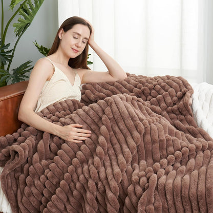 Amélie Home Faux Fur Throw Blanket for Couch, Cozy Fuzzy Fluffy Fur Luxurious Soft Striped Plush