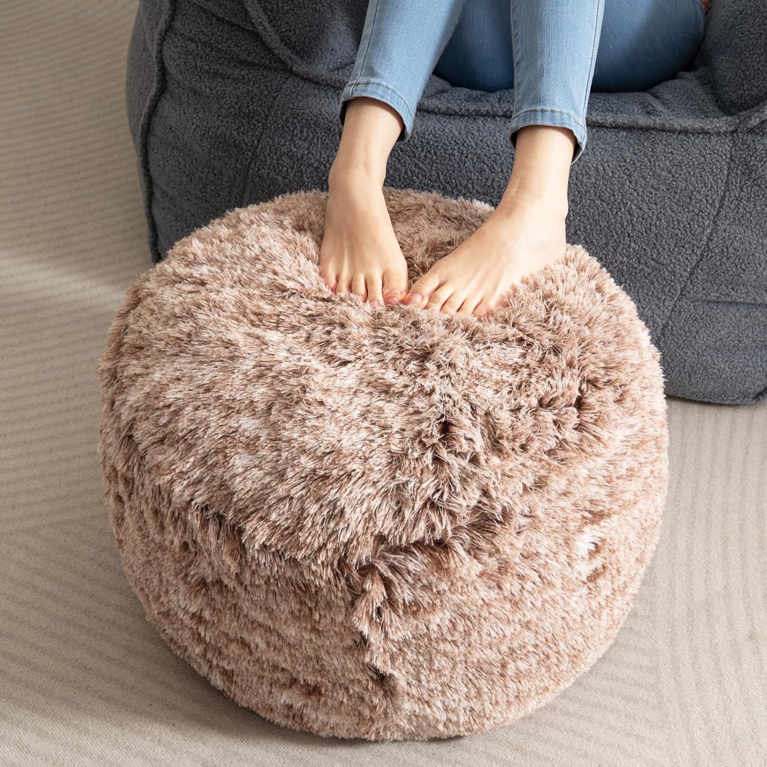 HIGOGOGO Round Stuffed Pouf Ottoman, Long Faux Fur Poufs with Foam Chunk Filling, Fluffy and Furry