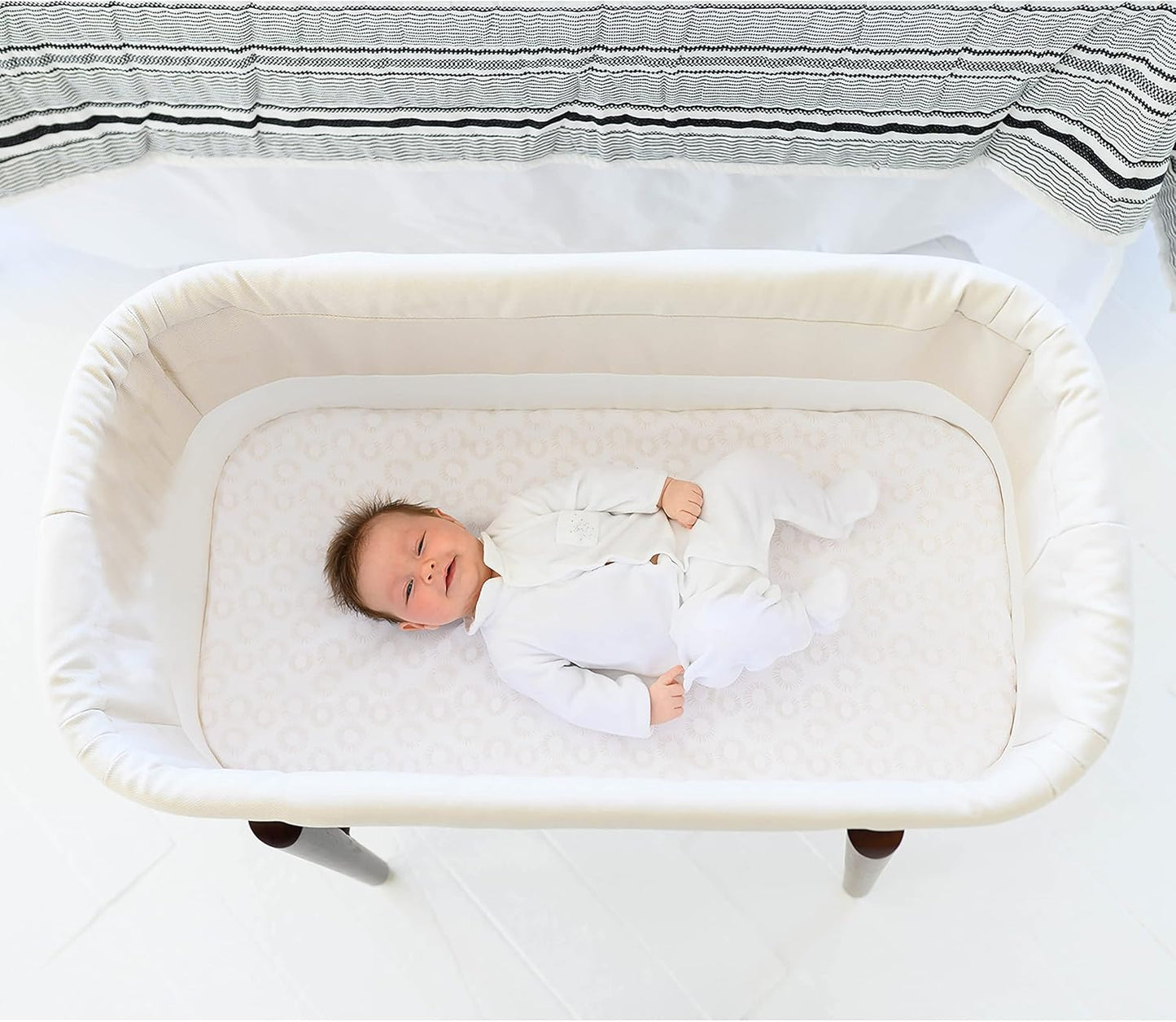 Sova Portable Baby Bassinet, Mid-Century Design with Extra Deep Walls for Newborns and Babies