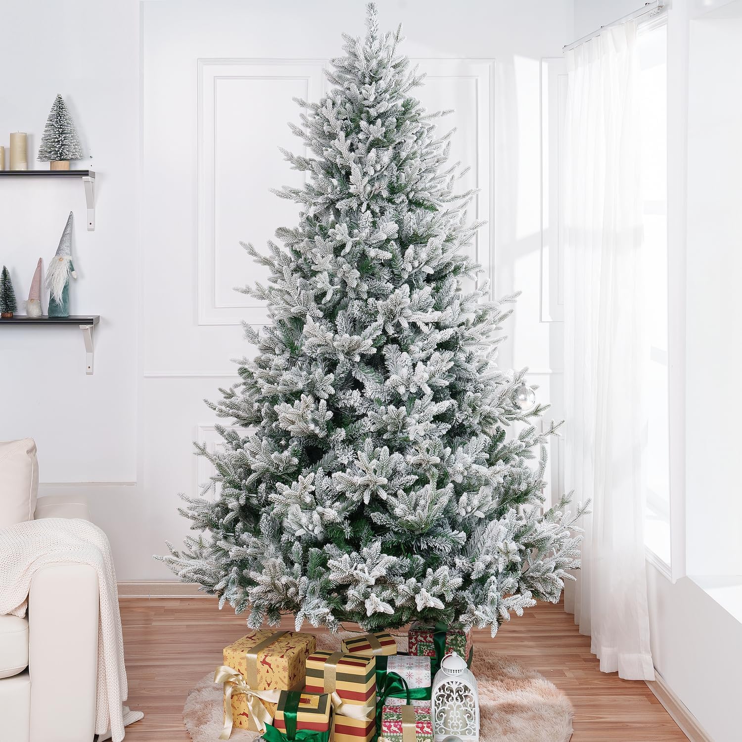 Ginebra Snow Flocked Prelit Christmas Tree 7.5ft/Snow Flocked
