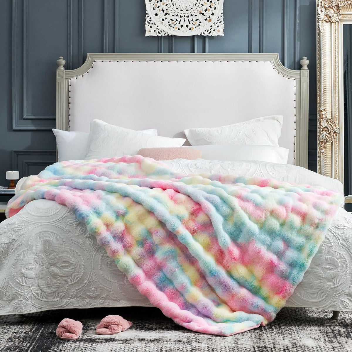 Cozy Bliss Faux Fur Throw Blanket for Couch, Fuzzy Soft Plush Thick Bubble Blanket for Sofa Bedroom