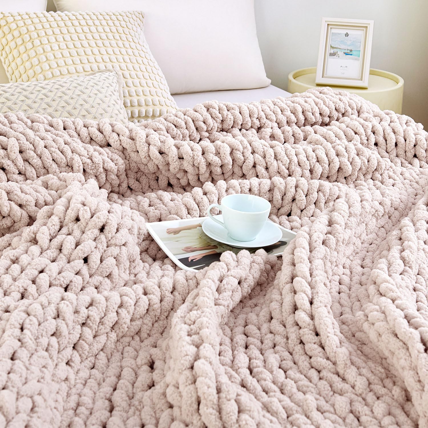 Admitrack Chunky Knit Blanket Throw, 100% Hand Knit Chenille Throw Blanket for Sofa & Home Decor