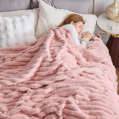 NEWCOSPLAY Faux Fur Throw Blanket Pink 3D Ribbed Plush Thick Warm Blanket for Couch Sofa Bed 850GSM