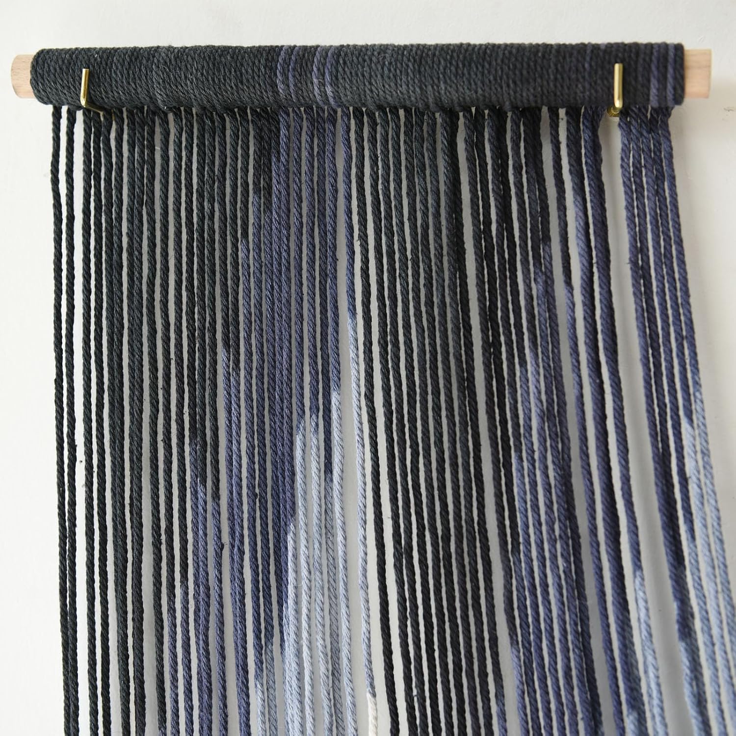 IOWER Large Macrame Wall Hanging Decor Dip-Dyed Macrame Wall Decor Wall Art Craftsmanship Fiber Art