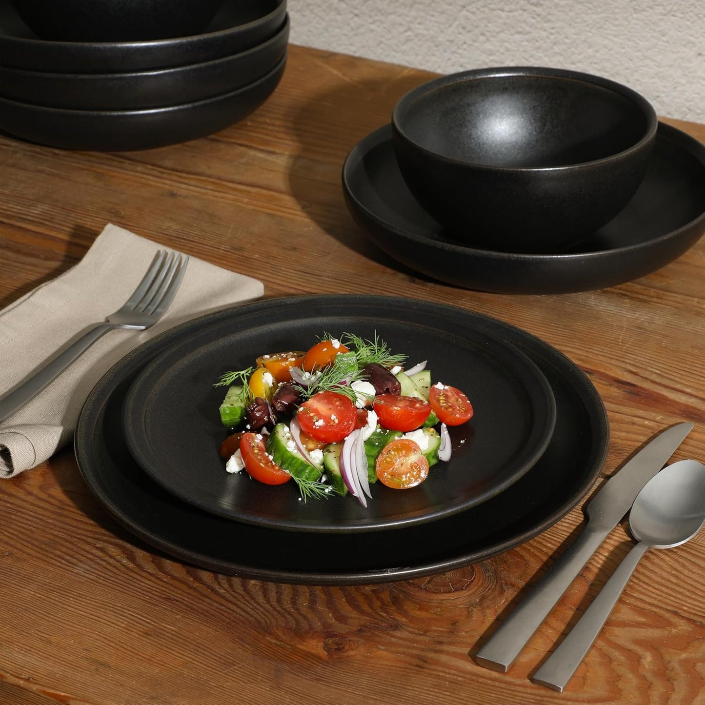 Gibson Elite Beckett Stoneware Matte Reactive Glaze 16 Piece (Service for 4) Plates and Bowls