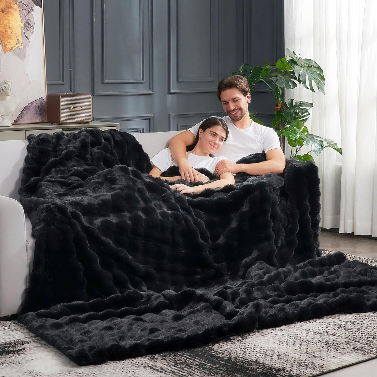 Cozy Bliss Faux Fur Throw Blanket for Couch, Fuzzy Soft Plush Thick Bubble Blanket for Sofa Bedroom