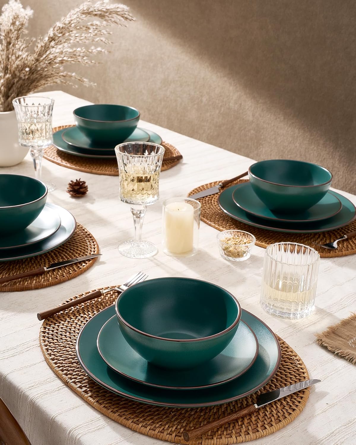 Famiware Venus Ceramic Plates and Bowls Sets, Speckled Dinnerware Dish Sets for 8 (24 Pieces)