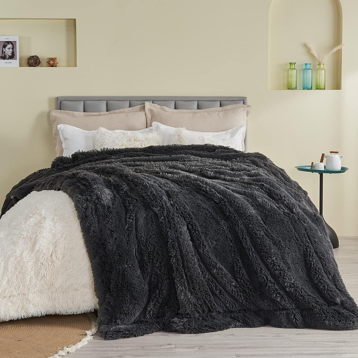 GONAAP Fuzzy Faux Fur Throw Blanket Queen Size Dark Grey Super Soft Cozy Plush Fuzzy Shaggy Blanket