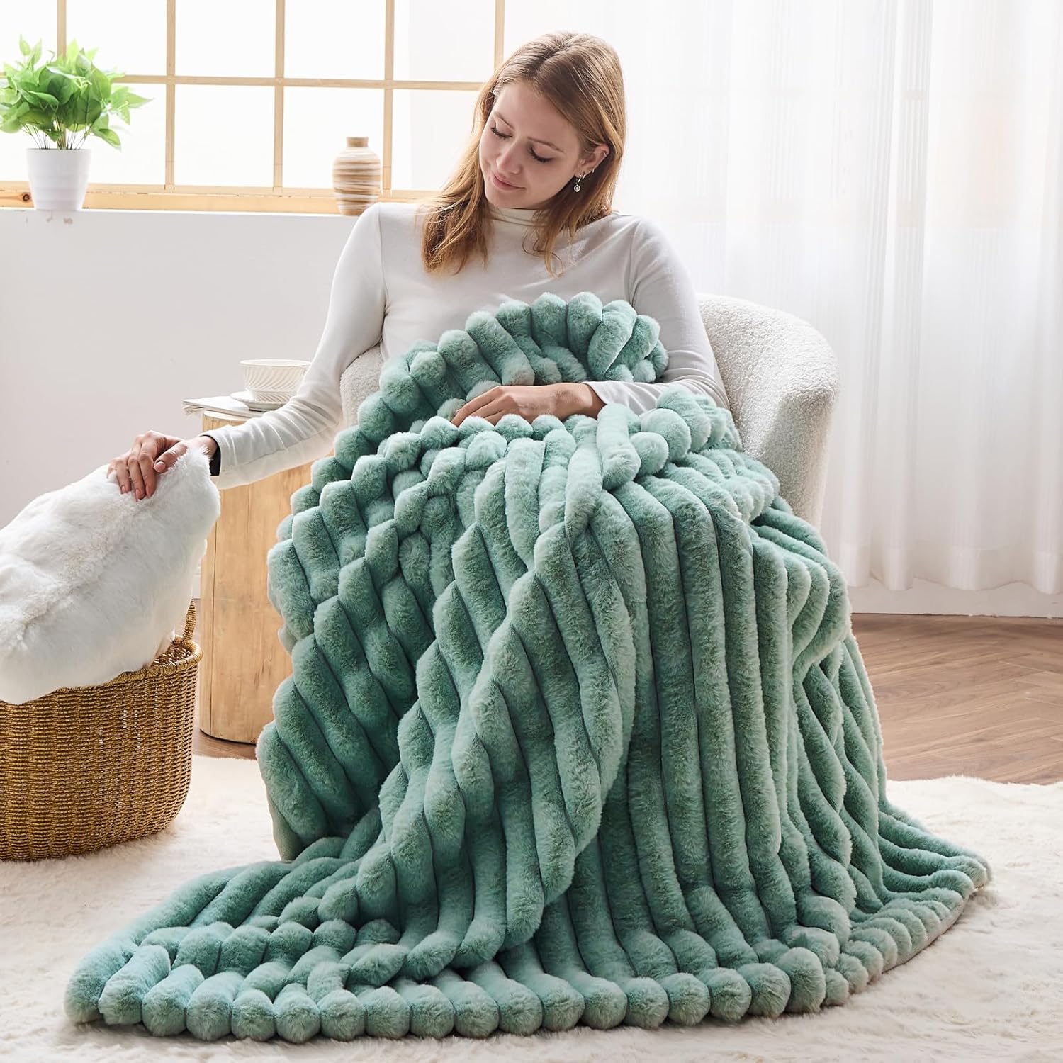 NEWCOSPLAY Faux Fur Throw Blanket New Sage Green 3D Ribbed Plush Thick Warm Blanket for Couch Sofa