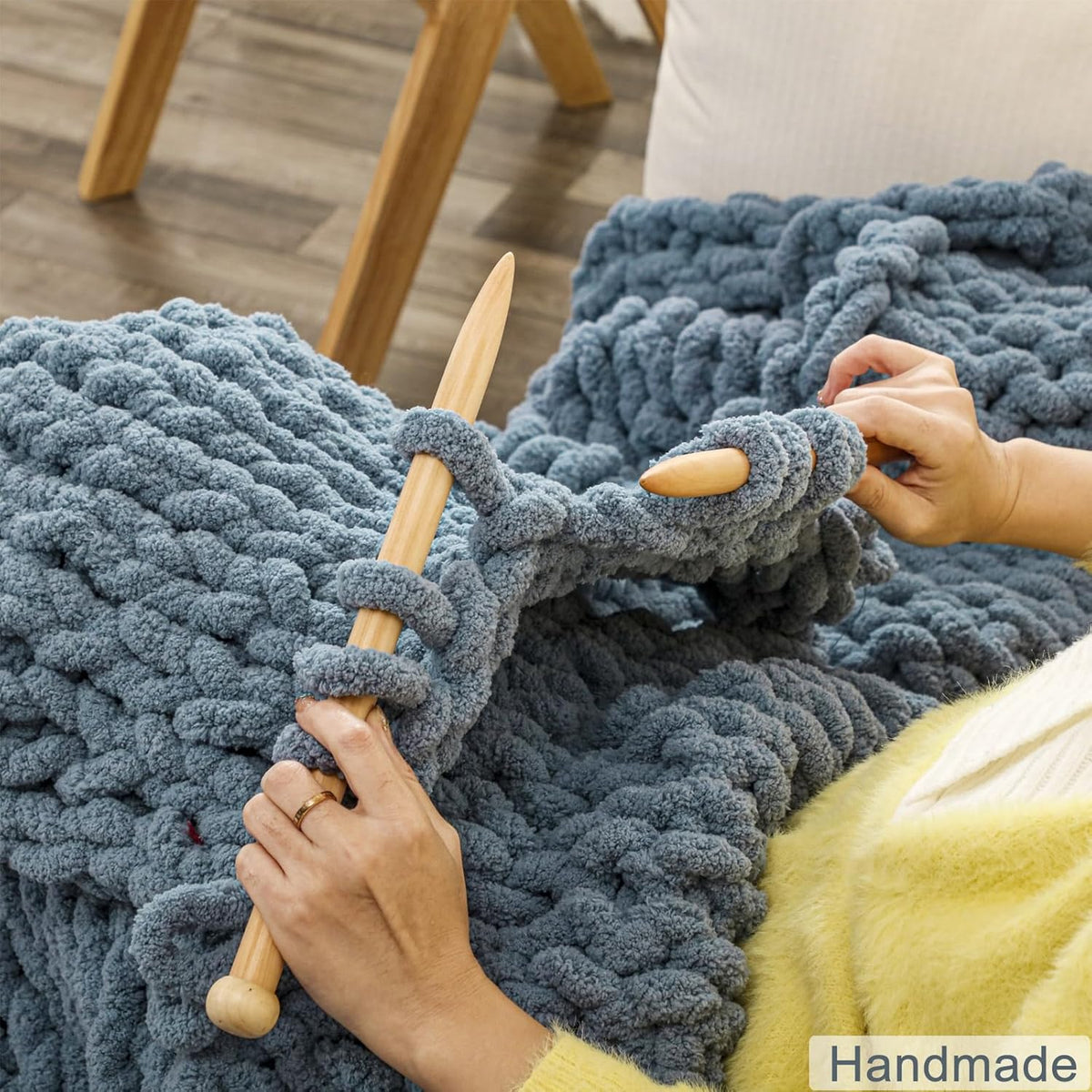 WESHIONGOO Chunky Knit Blanket Throw 50"×60" Knitted Throw Blankets for Couch Bed Fluffy Soft
