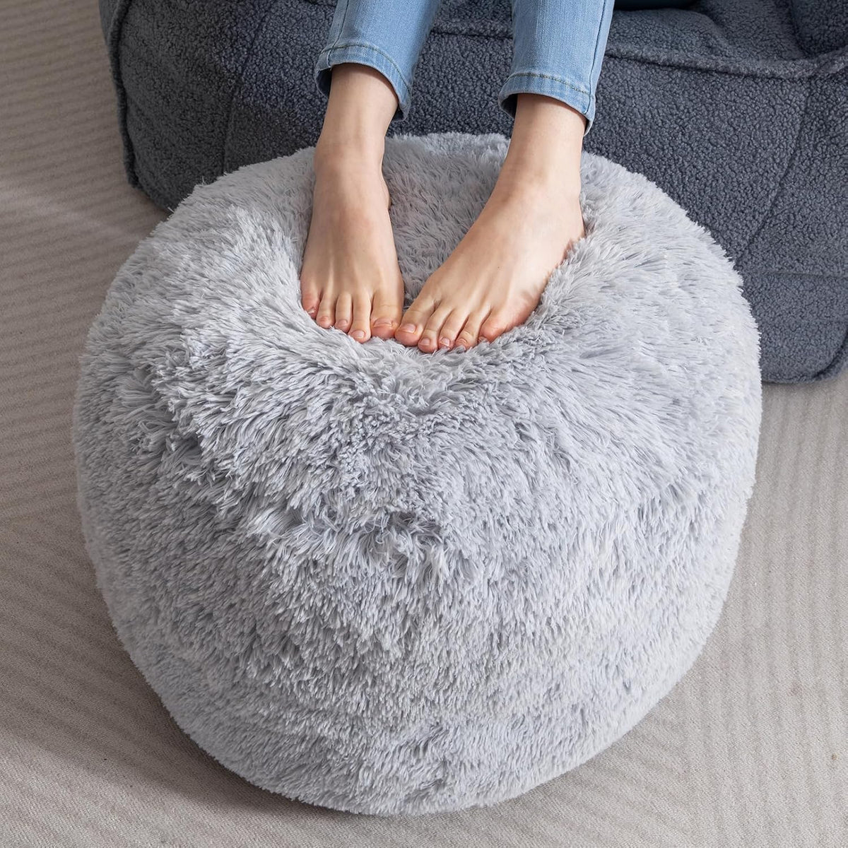 HIGOGOGO Round Stuffed Pouf Ottoman, Long Faux Fur Poufs with Foam Chunk Filling, Fluffy and Furry