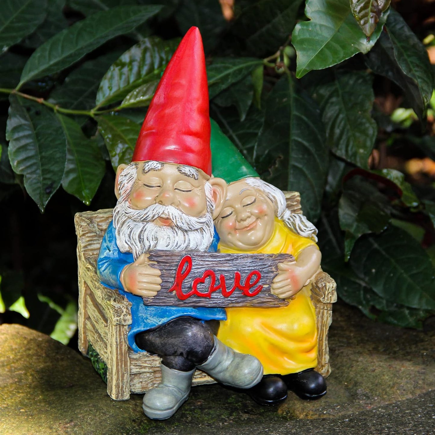 Garden gnome statue for outdoor decor,Couple in love gnomes figurine for patio lawn yard garden