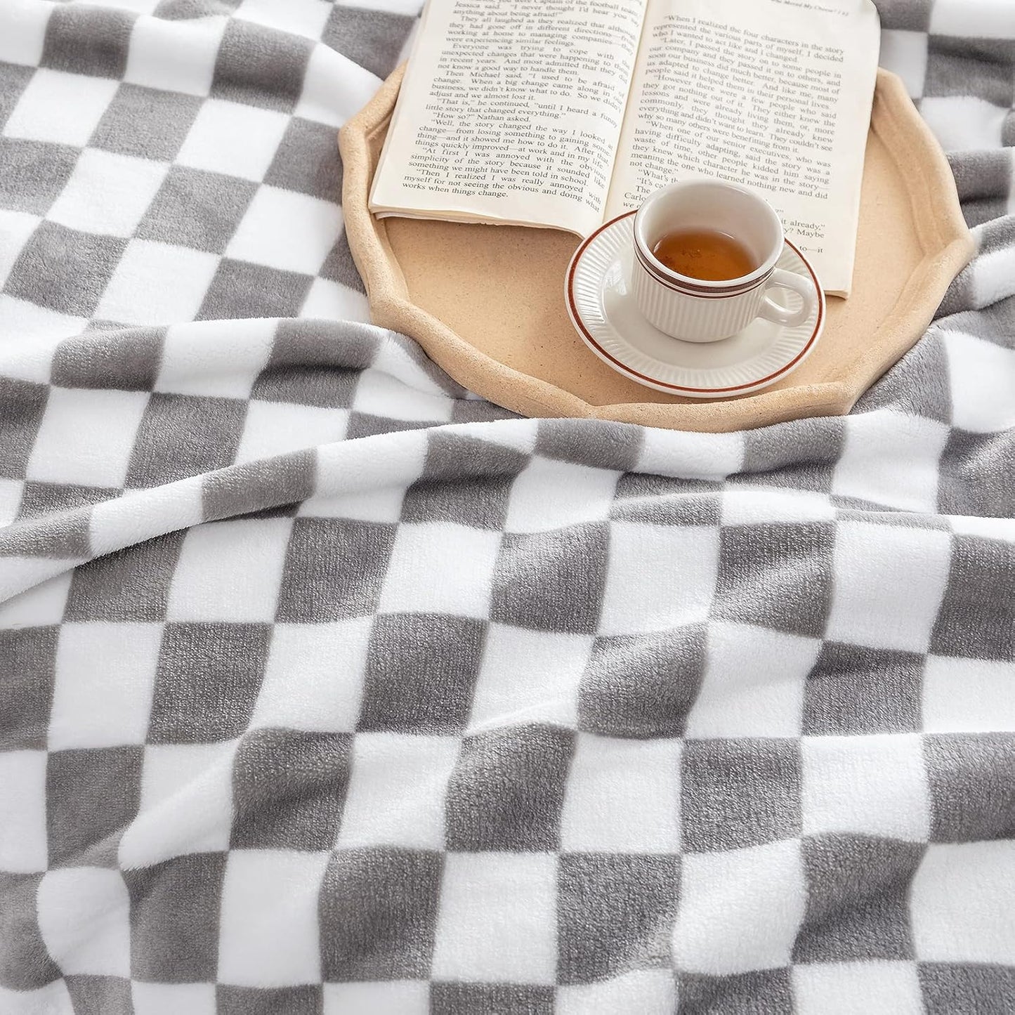 LOMAO Throw Blankets Flannel Blanket with Checkerboard Grid Pattern Soft Throw Blanket for Couch