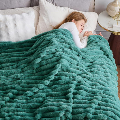 NEWCOSPLAY Faux Fur Throw Blanket Light Teal 3D Ribbed Plush Thick Warm Blanket for Couch Sofa Bed
