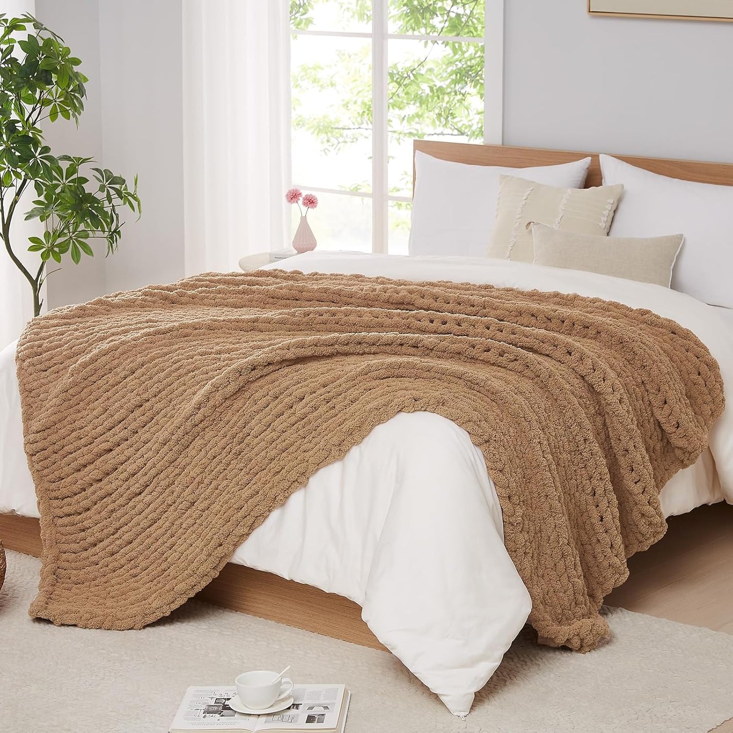 L'AGRATY Chunky Knit Blanket Throw: 72''x84'' Chenille Chunky Knitted Throw Blankets for Bed Couch