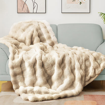 Latepis Soft Luxury Faux Fur Bubble Blanket, Thick Warm Cozy Twin Blankets for Couch, Plush Fluffy