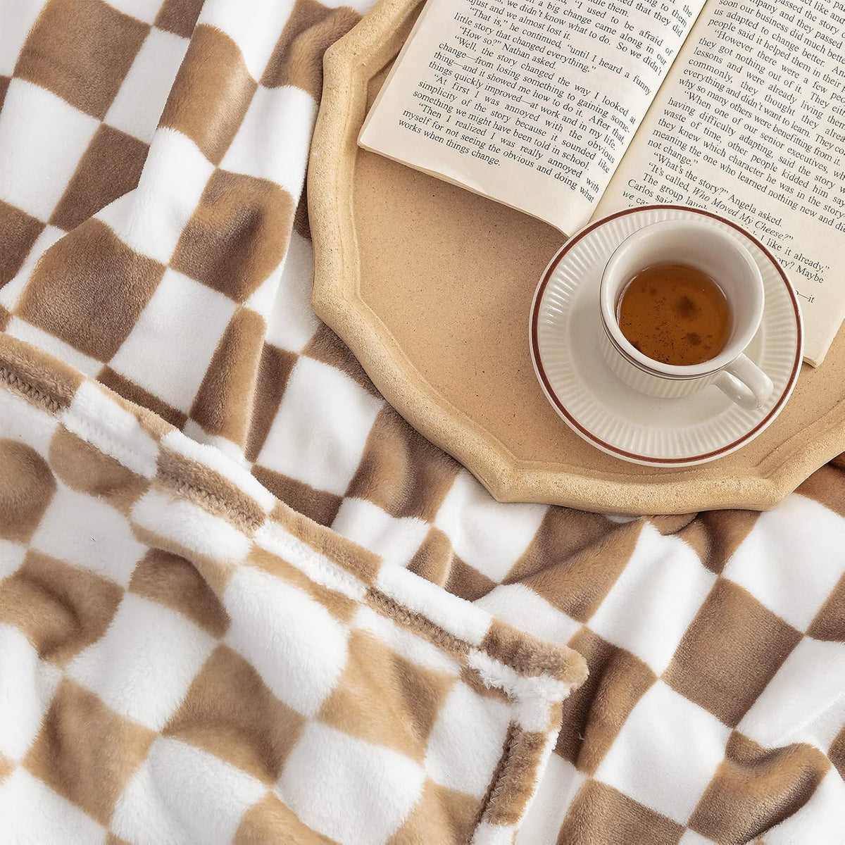 LOMAO Throw Blankets Flannel Blanket with Checkerboard Grid Pattern Soft Throw Blanket for Couch