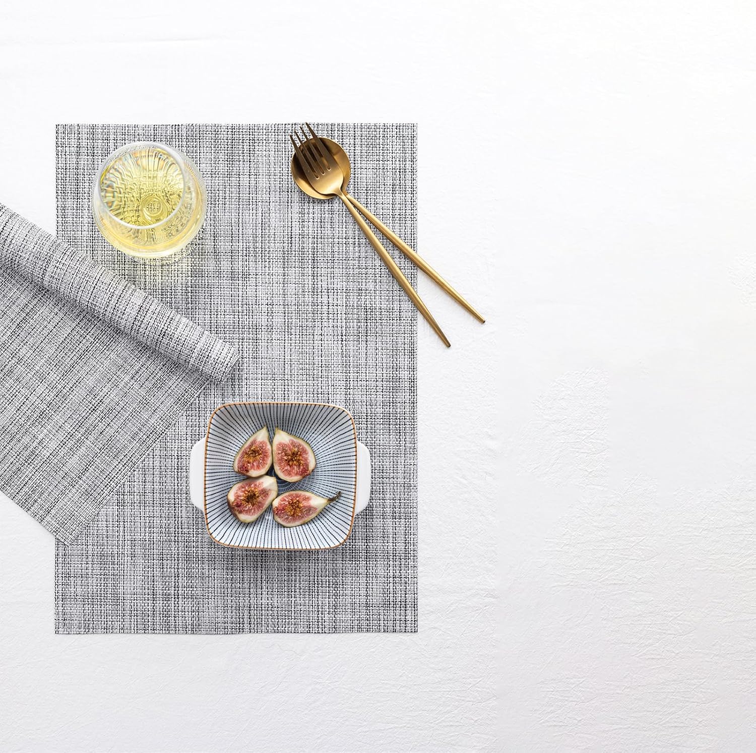 LEXMORE PlaceMats Set of 12 Vinyl/Plastic Woven Place Mats for Kitchen Table Indoor/Outdoor