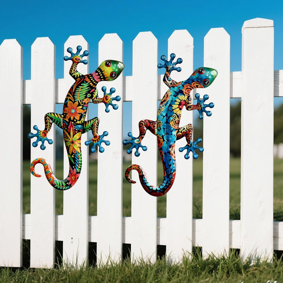 Metal Gecko Wall Art Outdoor Fence Decor Lizards Wall Decoration 2 Pack Suitable for Hanging in