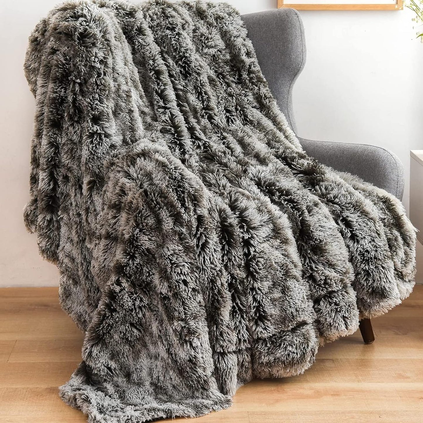GONAAP Fuzzy Faux Fur Throw Blanket Frosty Black Super Soft Cozy Plush Fuzzy Shaggy Blanket for