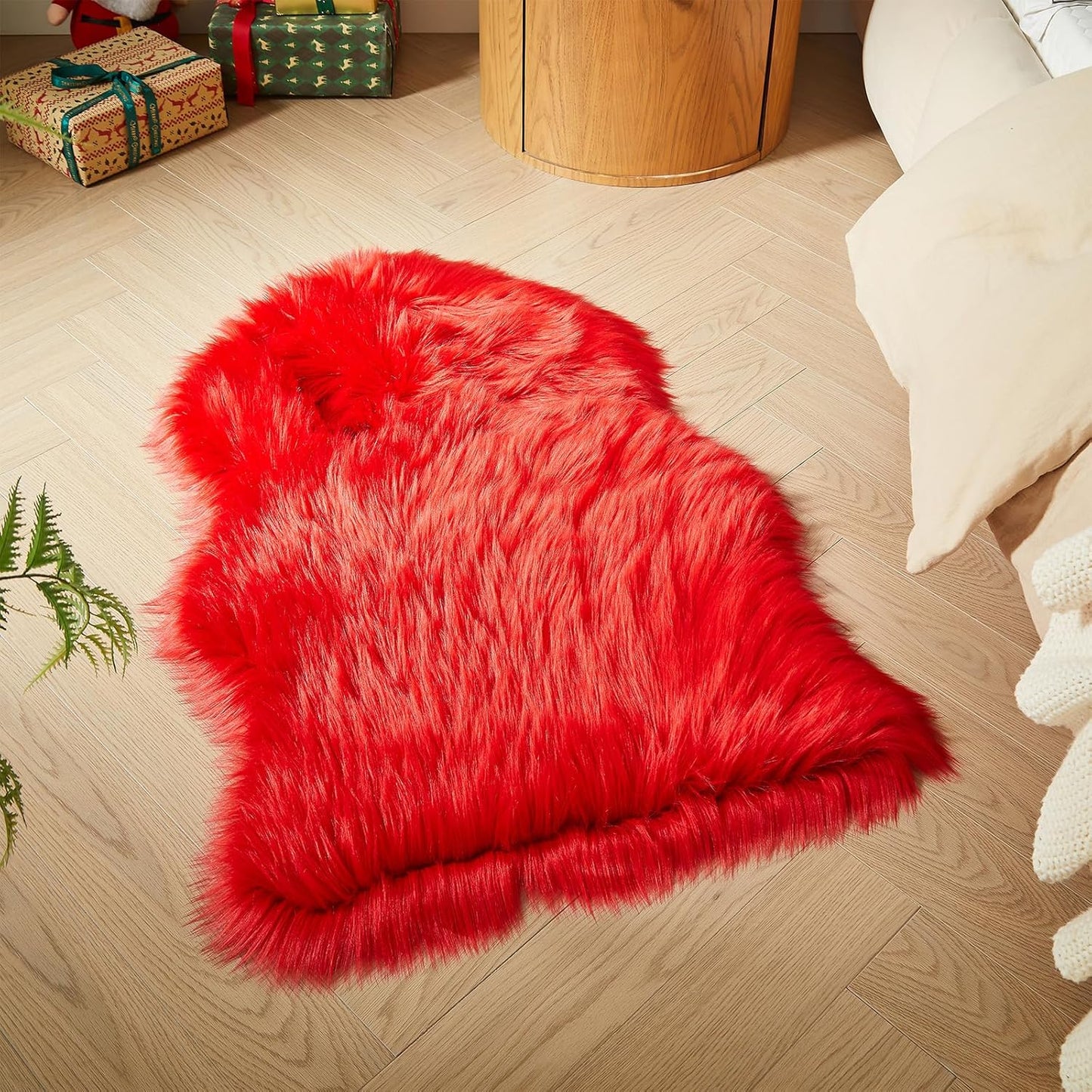 AMTOVO Faux Fur Rug, Red Small Area Rug, Fluffy Sheepskin Rug, Fuzzy Ultra Soft 2 x 3 ft Shag Rugs
