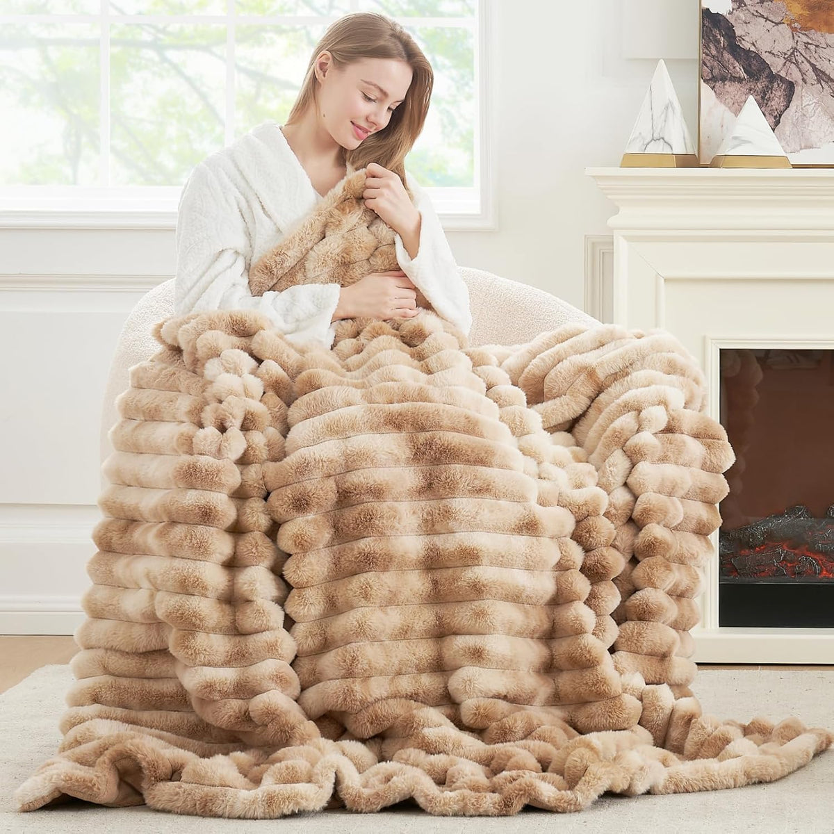 Cozy Bliss Faux Fur Throw Blanket for Couch, Cozy Warm Plush Striped Blanket for Sofa Bedroom