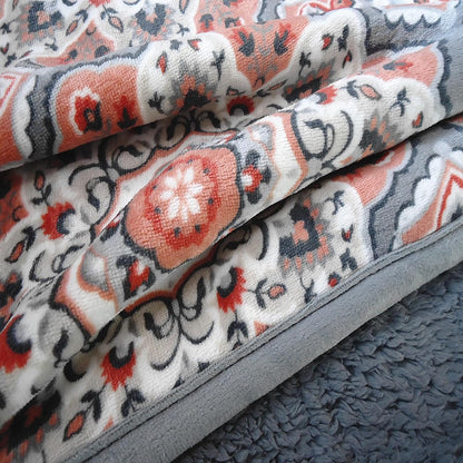 UKELER Flannel Sherpa Throws 60'' x 50', Cute Floral Design Soft Plush Flannel Blanket Throws for