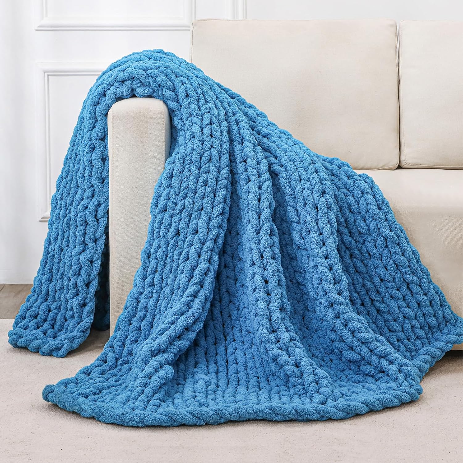 Bigacogo Chunky Knit Throw Blanket for Couch, 40x60 inches, 100% Hand Knitted with Thick Jumbo