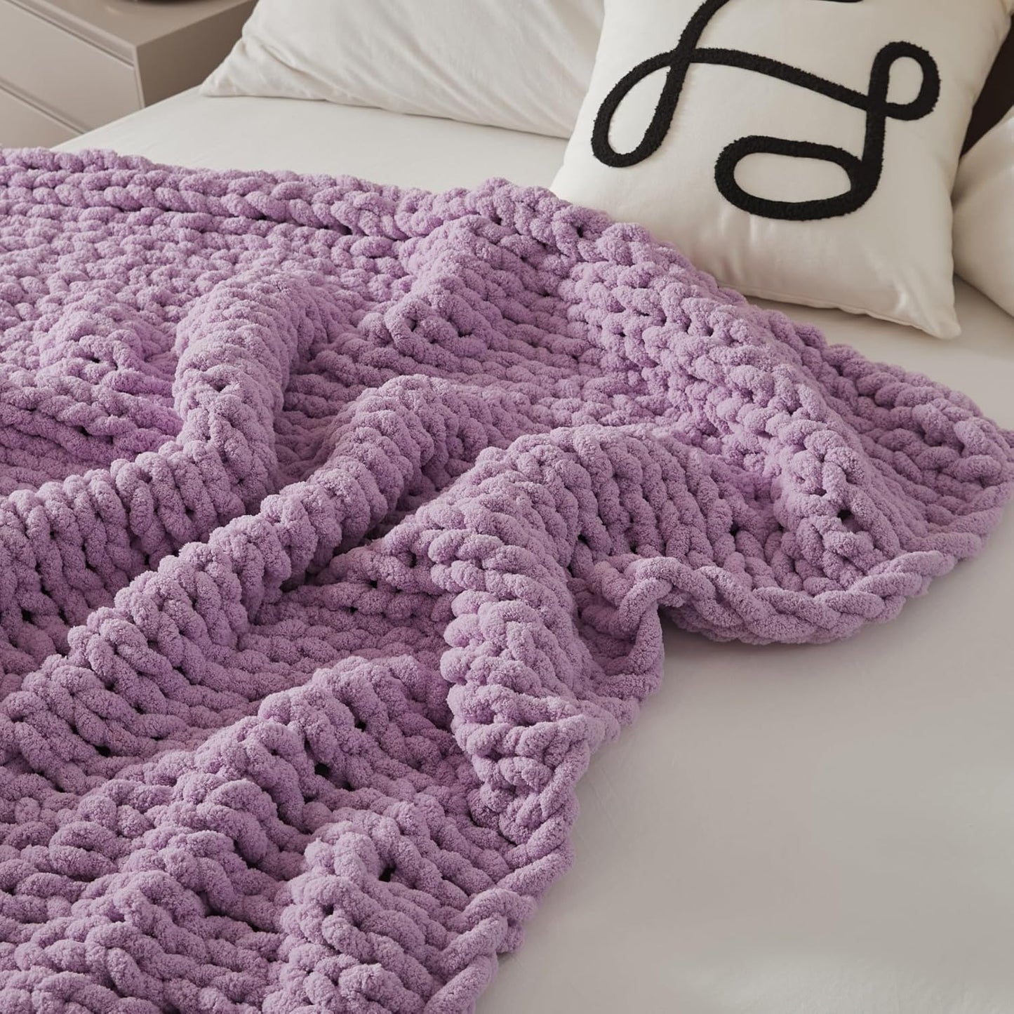 WESHIONGOO Chunky Knit Blanket Throw 50"×60" Knitted Throw Blankets for Couch Bed Fluffy Soft