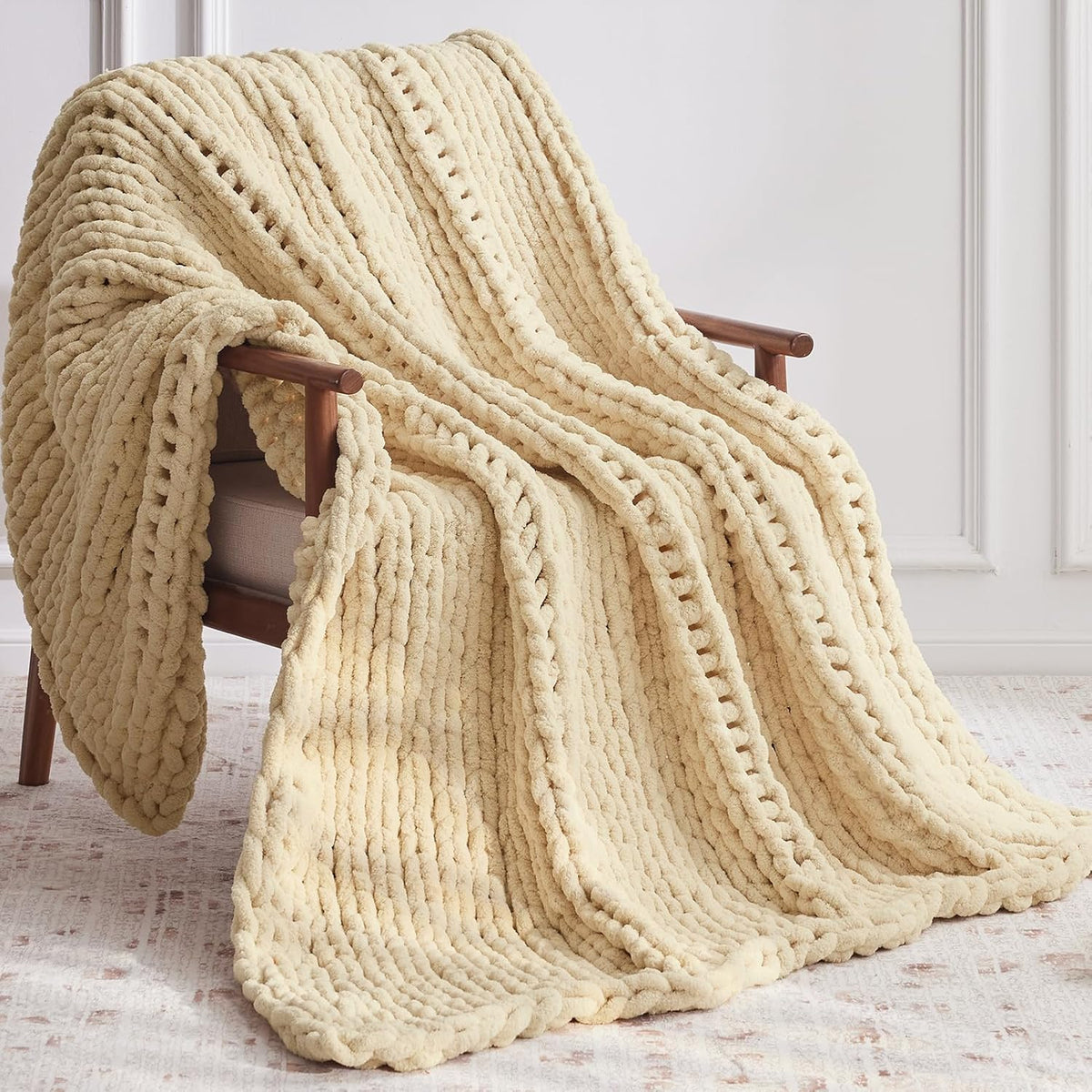 Chunky Knit Throw Blanket, 30''*40'' Knitted Throw Chenille Yarn for Bed Couch, Handmade Oatmeal