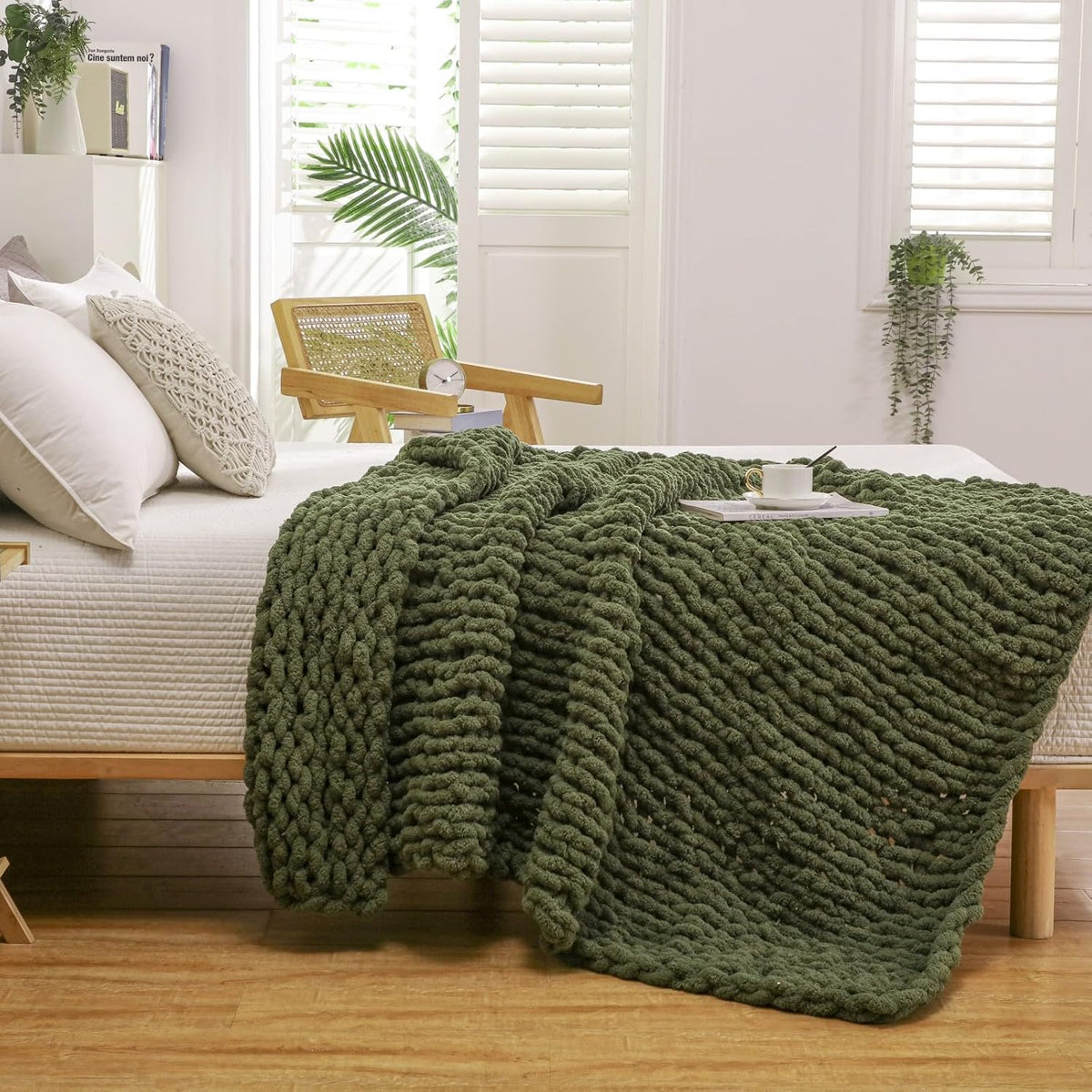 WESHIONGOO Chunky Knit Blanket Throw 50"×60" Knitted Throw Blankets for Couch Bed Fluffy Soft