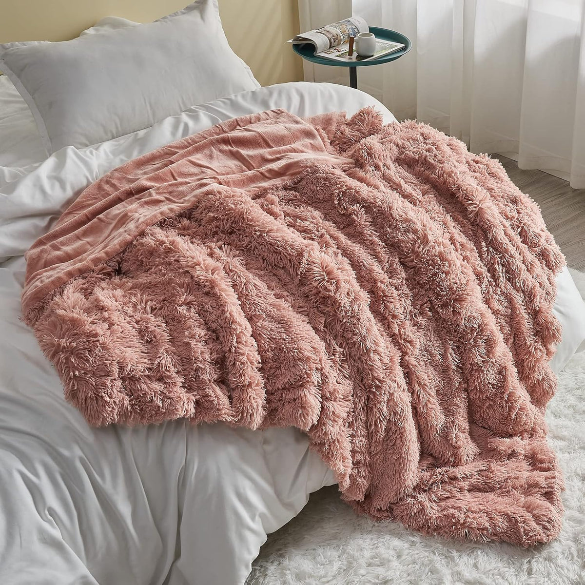 GONAAP Fuzzy Faux Fur Throw Blanket Pink Super Soft Cozy Plush Fuzzy Shaggy Blanket for Couch Sofa