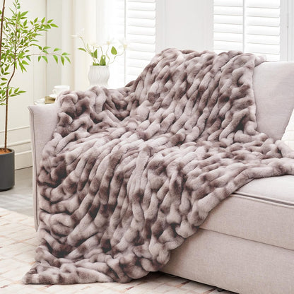 Ultra Soft Luxury Faux Fur Throw Blanket for Counch,Fuzzy Fluffy Plush Warm Cozy Elegant Wrinkled