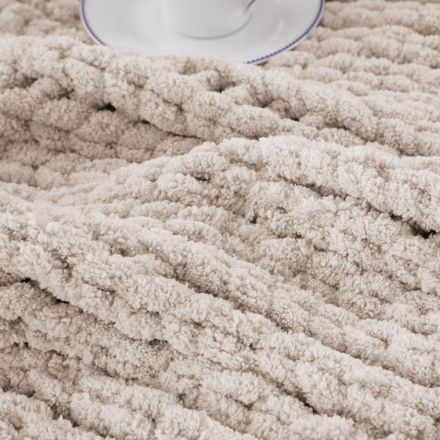 Battilo Chunky Knit Throw Blanket, Soft and Thick Chenille Throw Blanket, 50"x60" Handmade Cable