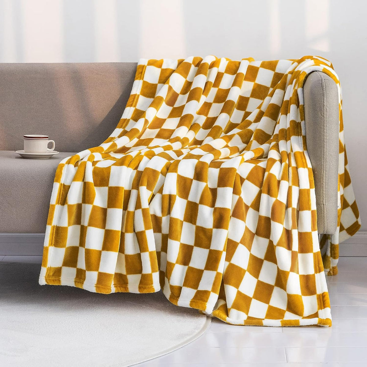 LOMAO Throw Blankets Flannel Blanket with Checkerboard Grid Pattern Soft Throw Blanket for Couch