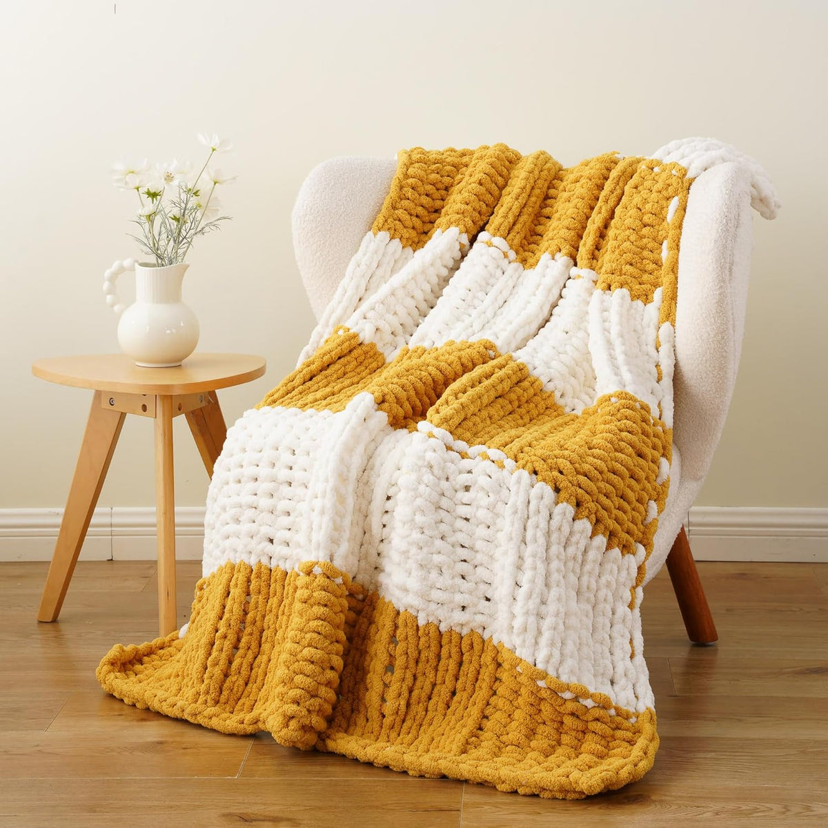 Battilo Chunky Knit Throw Blanket, Soft and Thick Chenille Throw Blanket, 50"x60" Handmade Cable