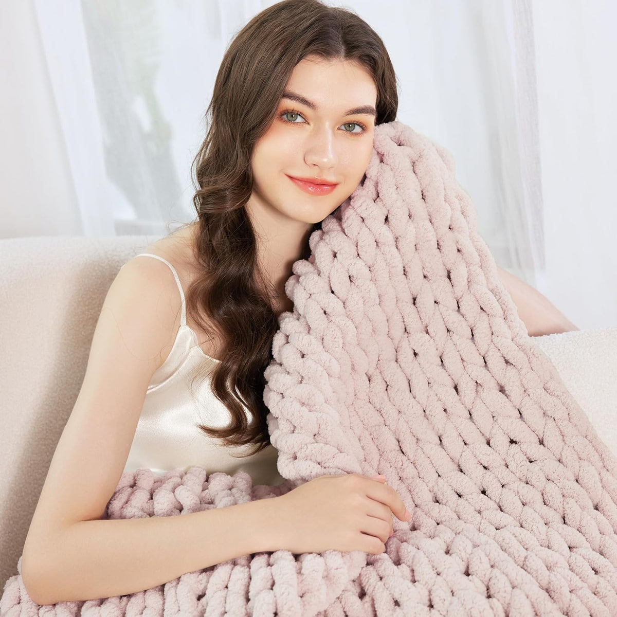 Admitrack Chunky Knit Blanket Throw, 100% Hand Knit Chenille Throw Blanket for Sofa & Home Decor